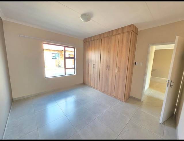 2 BEDROOM TOWNHOUSE FOR SALE IN RIVERSDALE